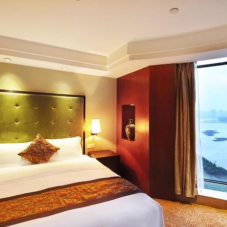Guangxi Wharton International Hotel Nanning Extérieur photo
