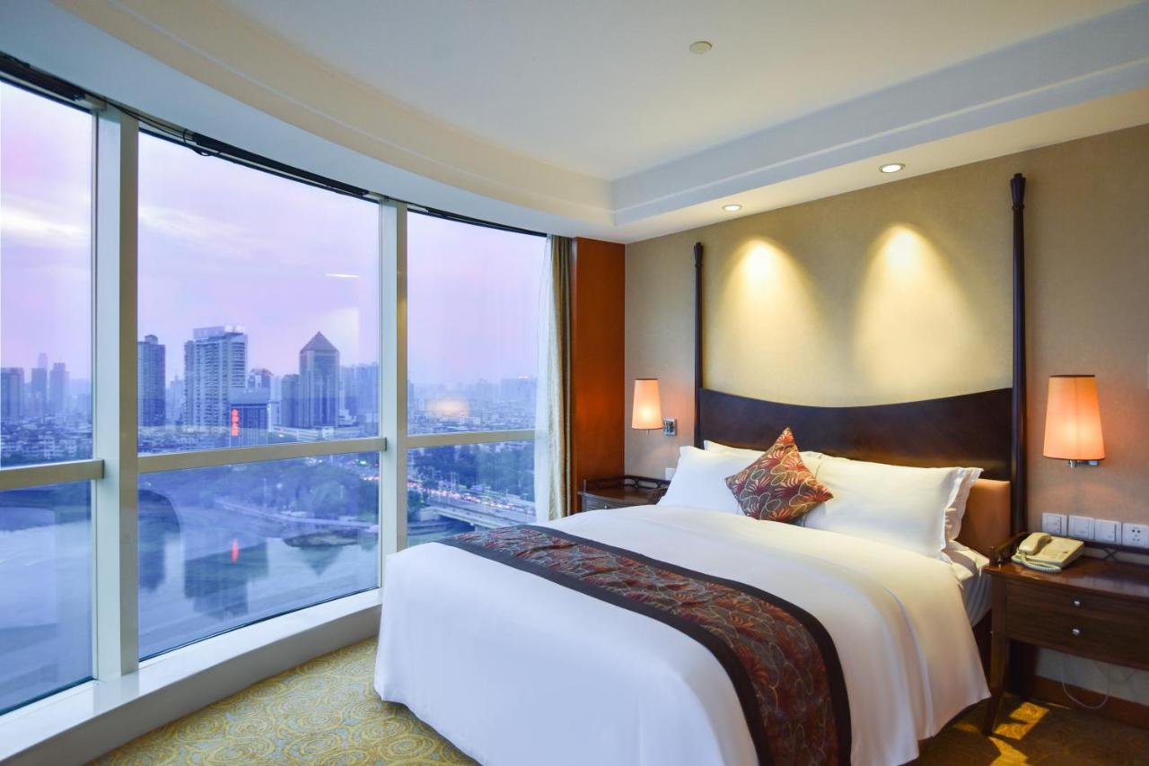 Guangxi Wharton International Hotel Nanning Extérieur photo